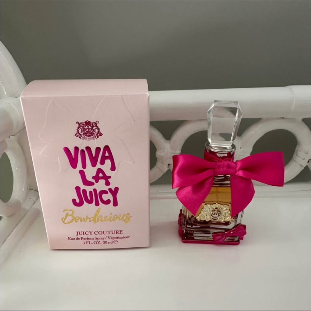 Juicy Couture Viva La Juicy Bowdalicious & Rose Gold Watch - Picture 3 of 5